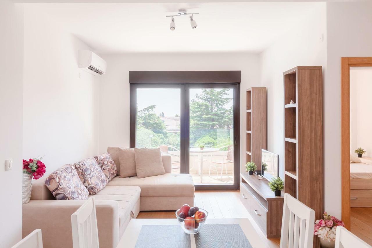 Irina Apartment *