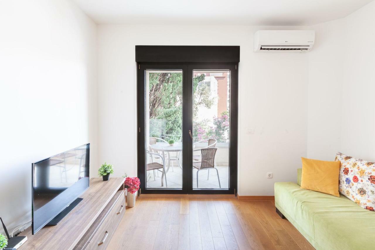 Irina Apartment *